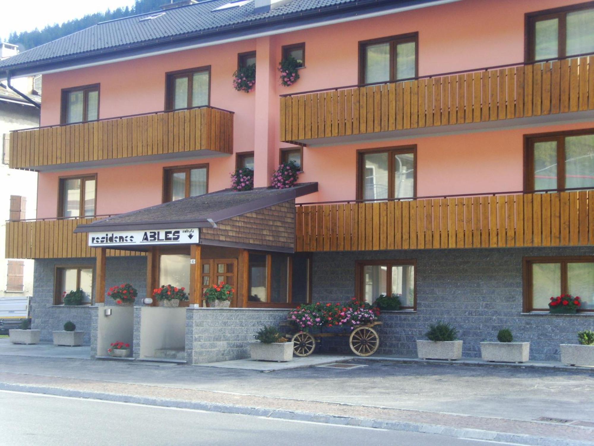 阿伯雷斯住宅酒店 瓦尔富尔瓦 外观 照片